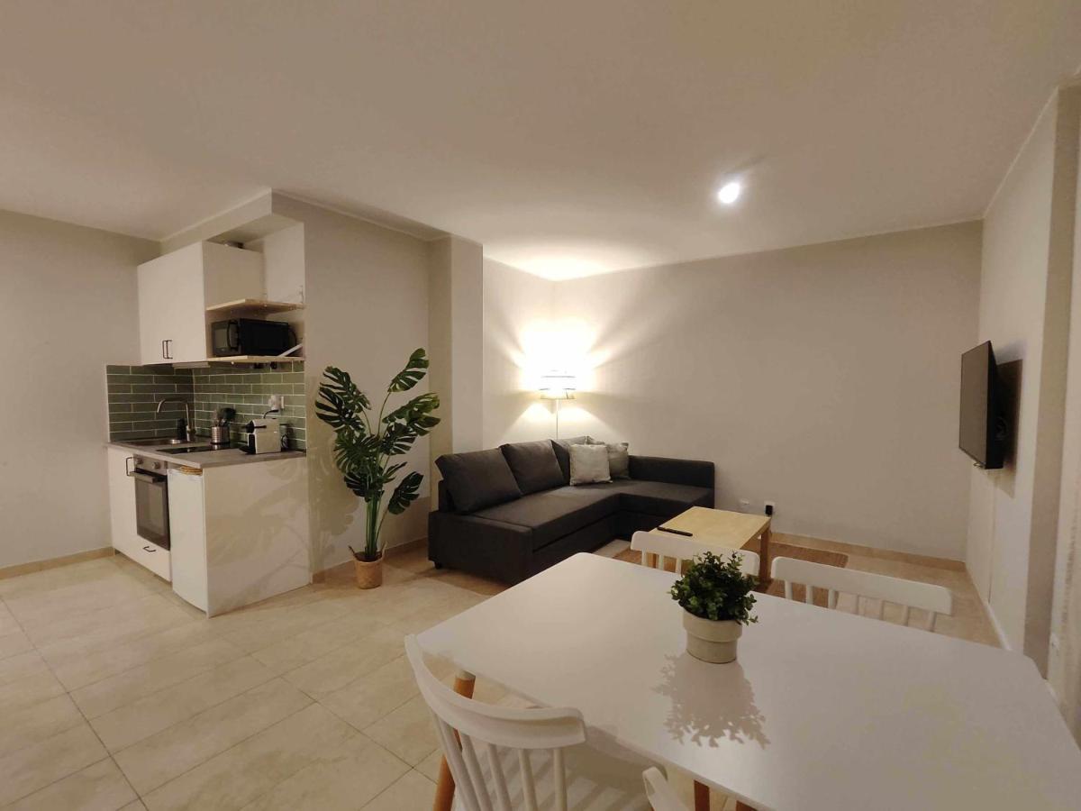 Mazi Apartments Havana 마타로 외부 사진