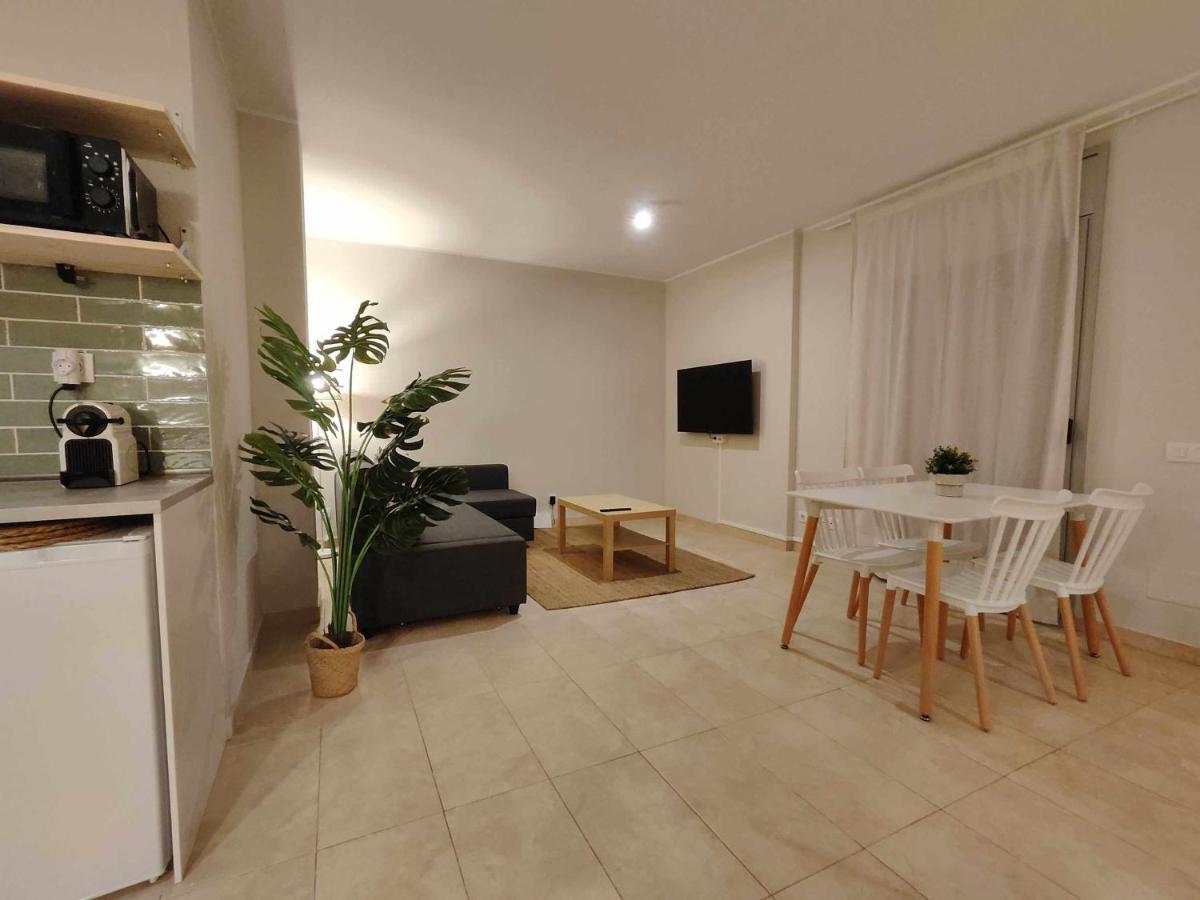 Mazi Apartments Havana 마타로 외부 사진